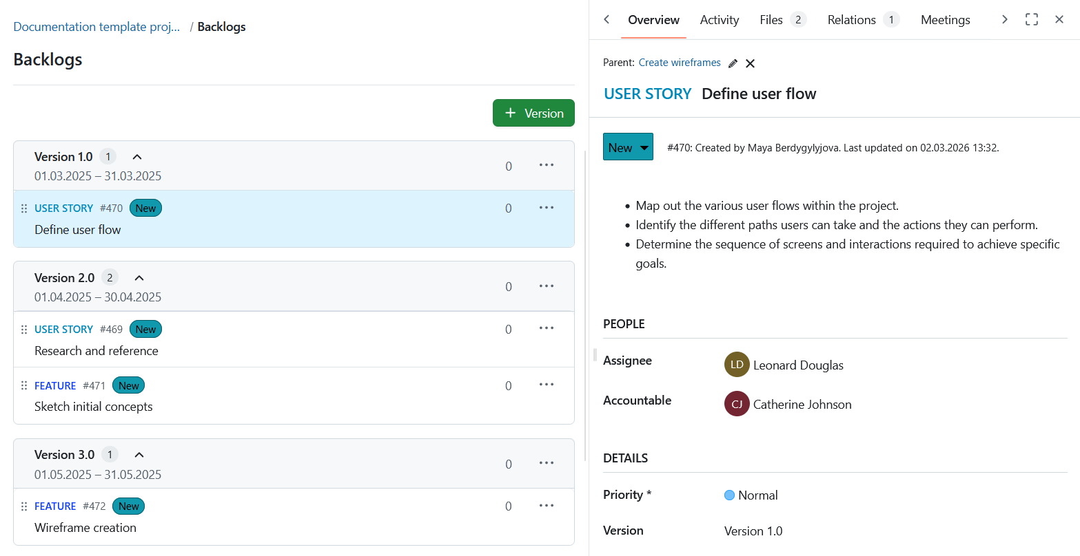El módulo Backlogs de OpenProject muestra una lista de trabajos pendientes organizada por versiones, con los paquetes de trabajo enumerados a la izquierda y los detalles de cada paquete de trabajo mostrados en una pantalla dividida a la derecha.